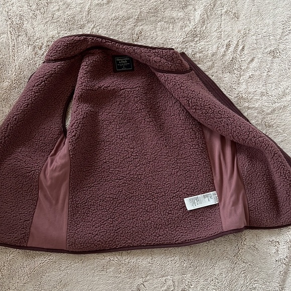 Abercrombie Sherpa Vest - Picture 6 of 9